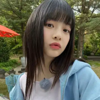 廖桦苑